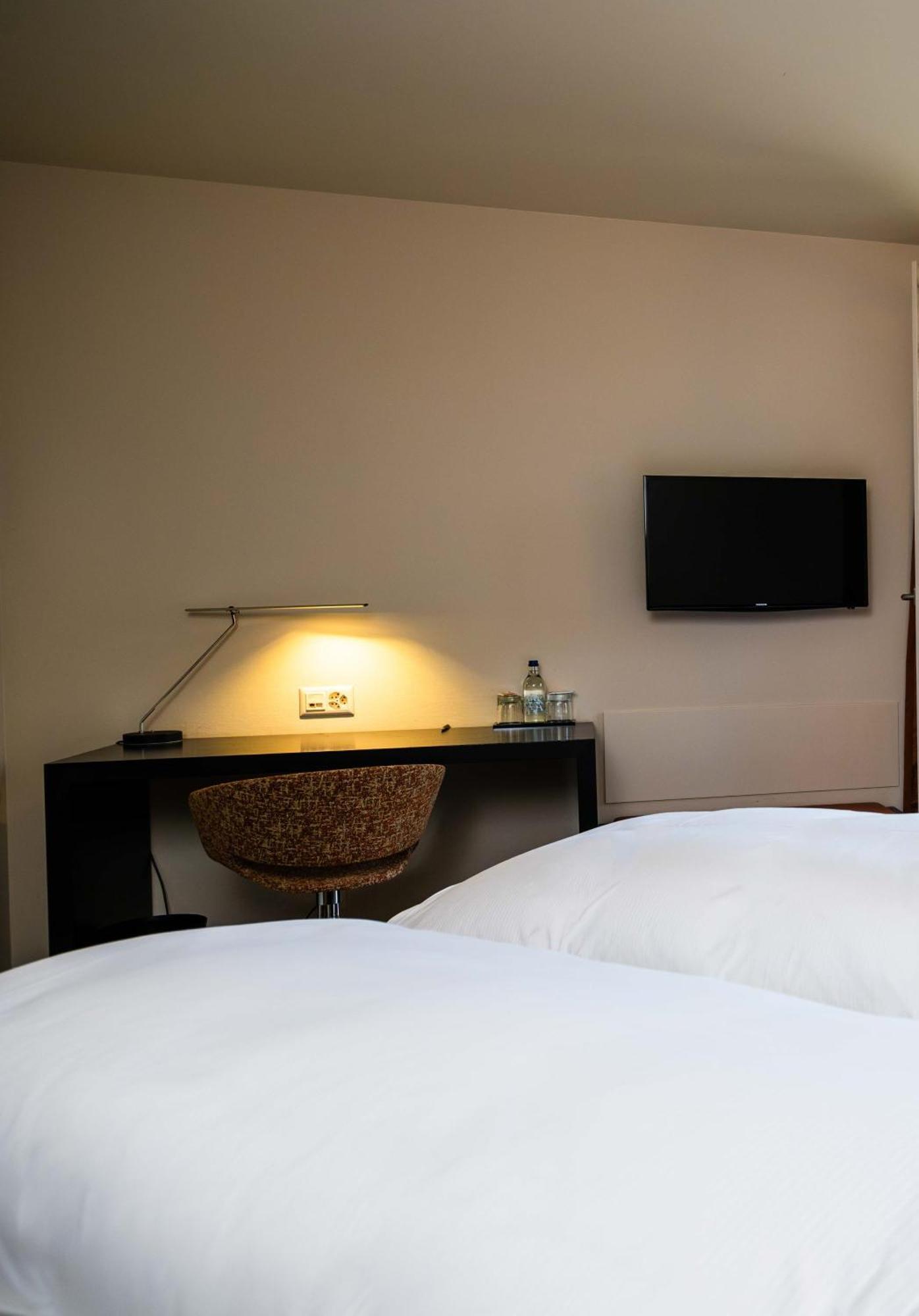 Hotel Seepark Thun Værelse billede